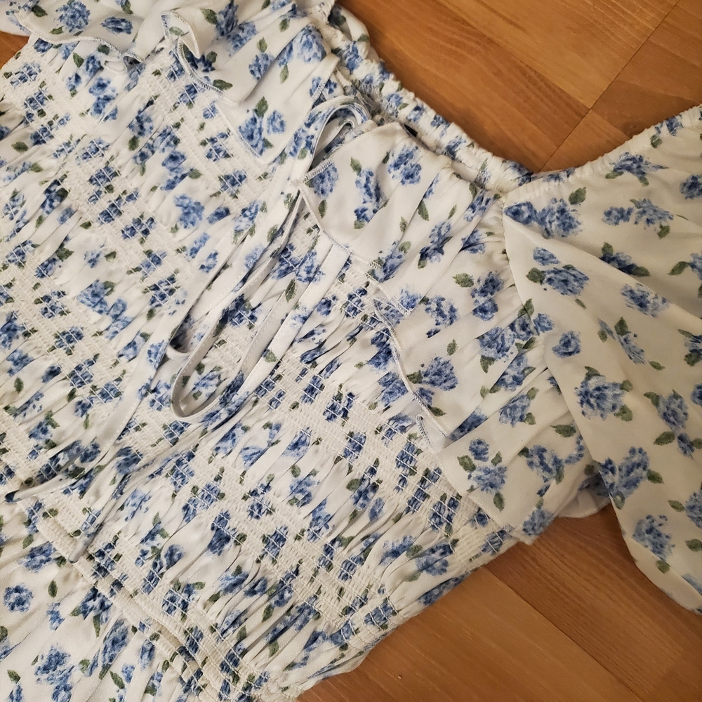 Ivy City Co Blue and White Floral Midi Dress - Picture 3 of 5